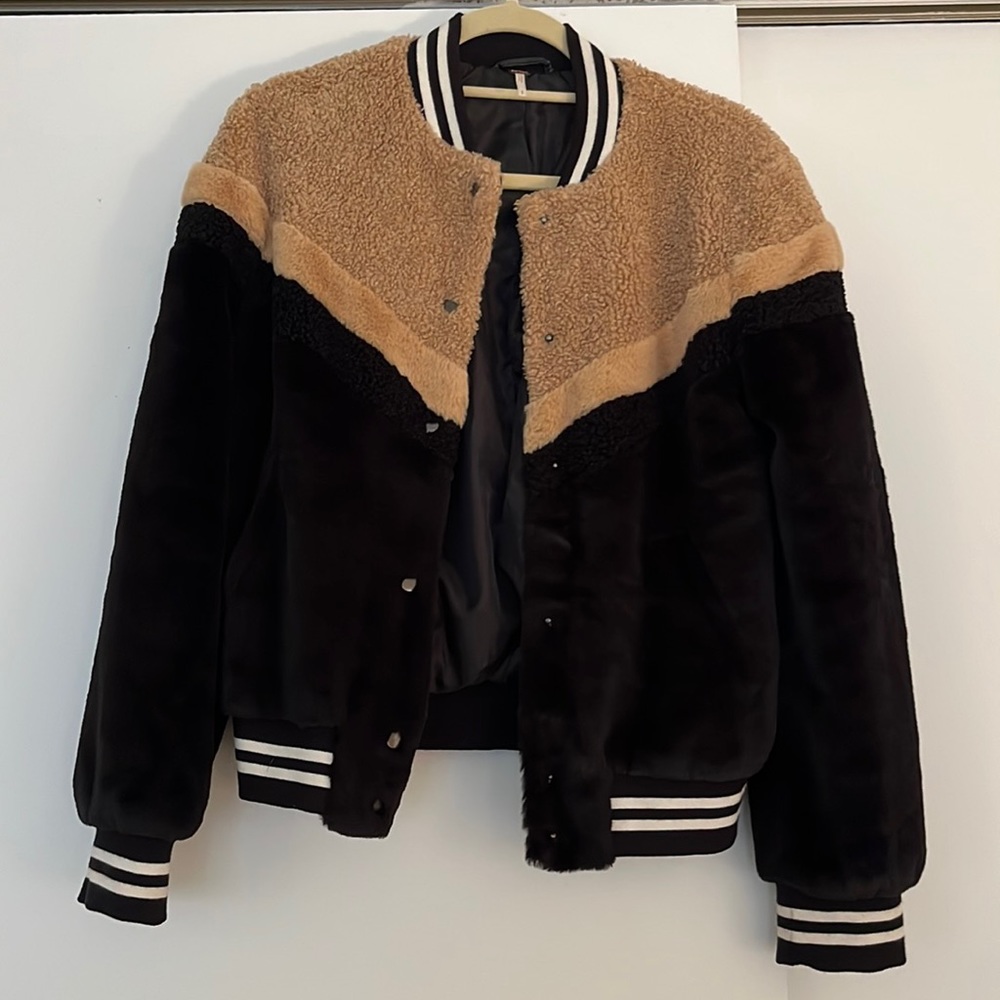Free people bomber
